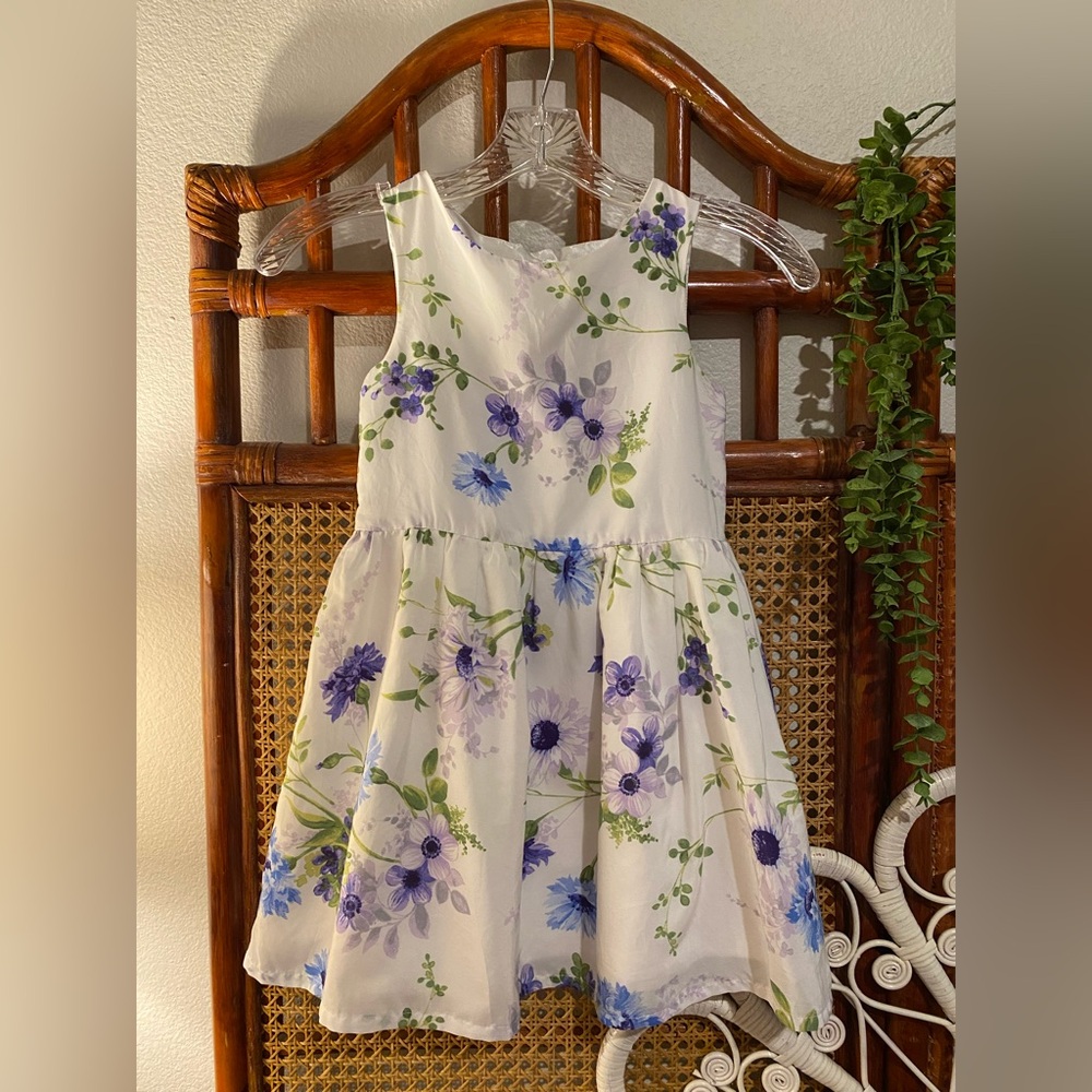 Size 6 white floral dress